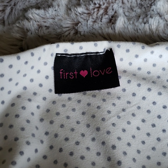 ⛔Gone to Goodwill ⛔Ruffle and Chain Top - Picture 4 of 7